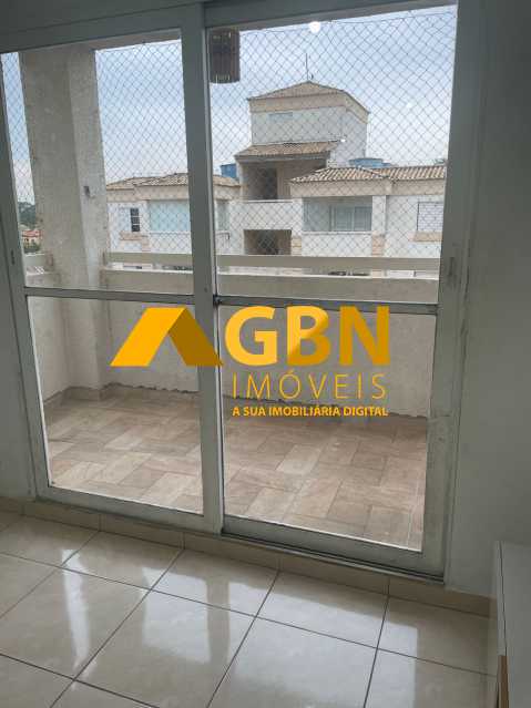 e7121ef5-fc2f-4733-a4da-e6d6a3 - 25