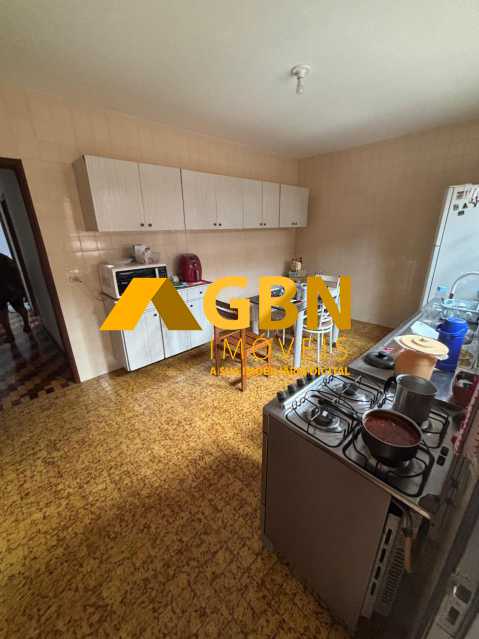 fbedfdc3-1ed1-4b4f-a933-bcb020 - 13