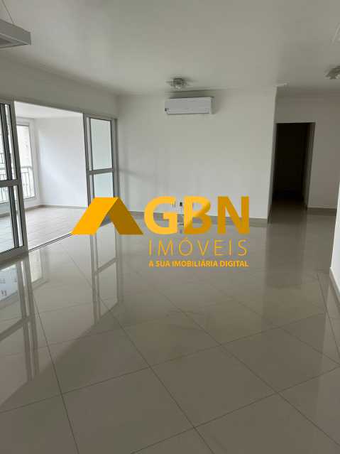 b30fdde5-c1e3-434f-aac2-2ab30c - 4