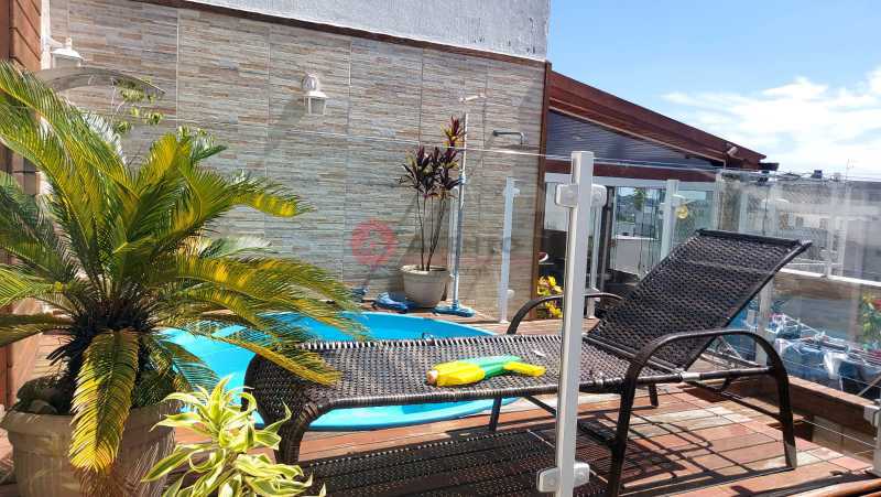 Área da piscina. - 13