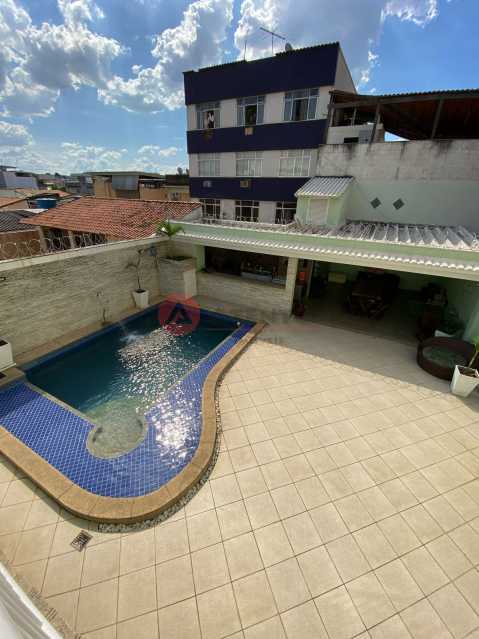 Piscina outro ângulo. - 2