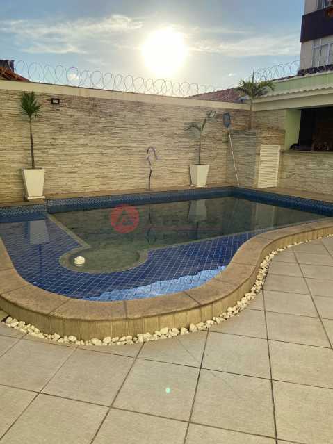 Piscina. - 1