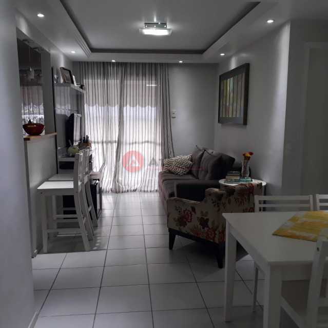 Sala,,, - 1
