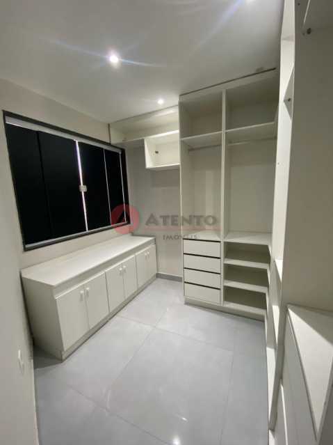 Closet suite canadense, - 24