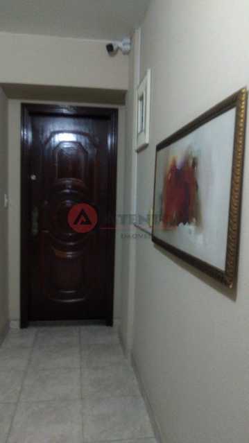 Porta do apartamento - 21