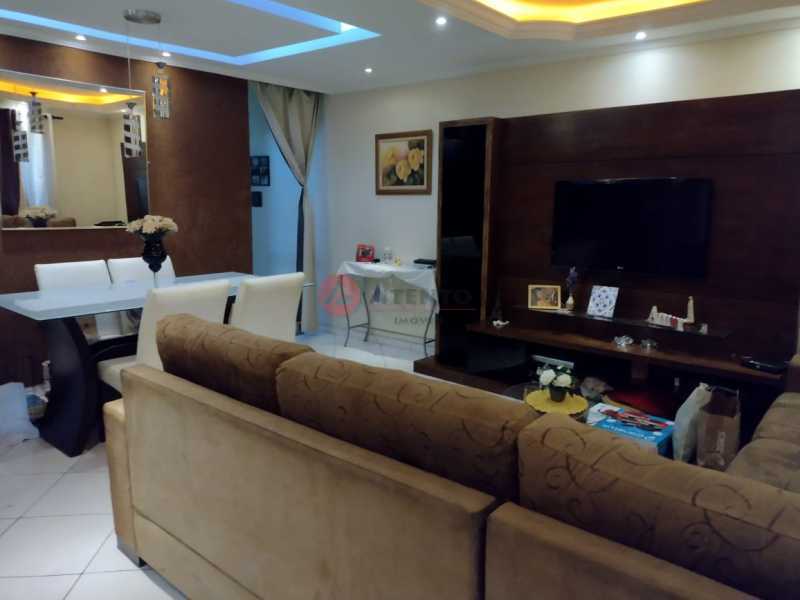 Sala,,,, - 4