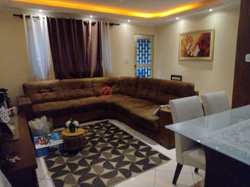 Sala,,, - 5
