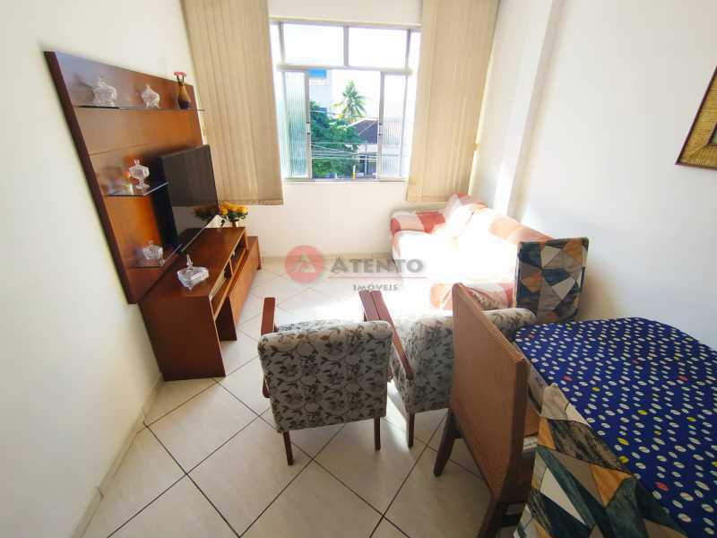 Sala,,, - 3
