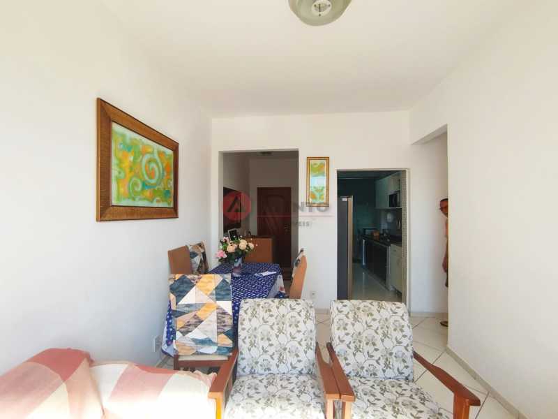 Sala,, - 4