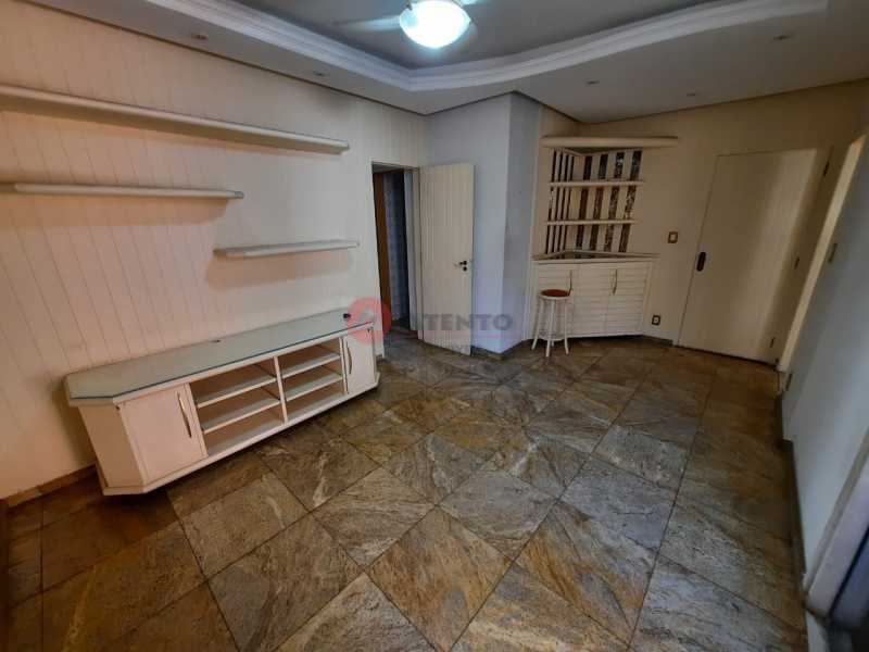 Sala, - 10
