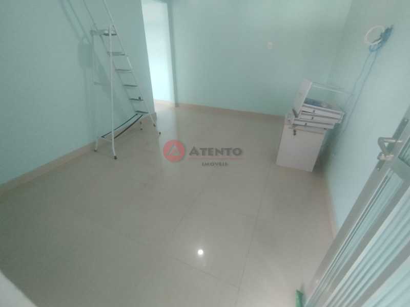 Sala fundos em cima. - 28