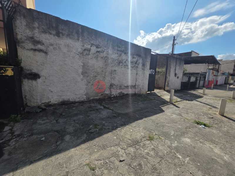 Frente do terreno,. - 8