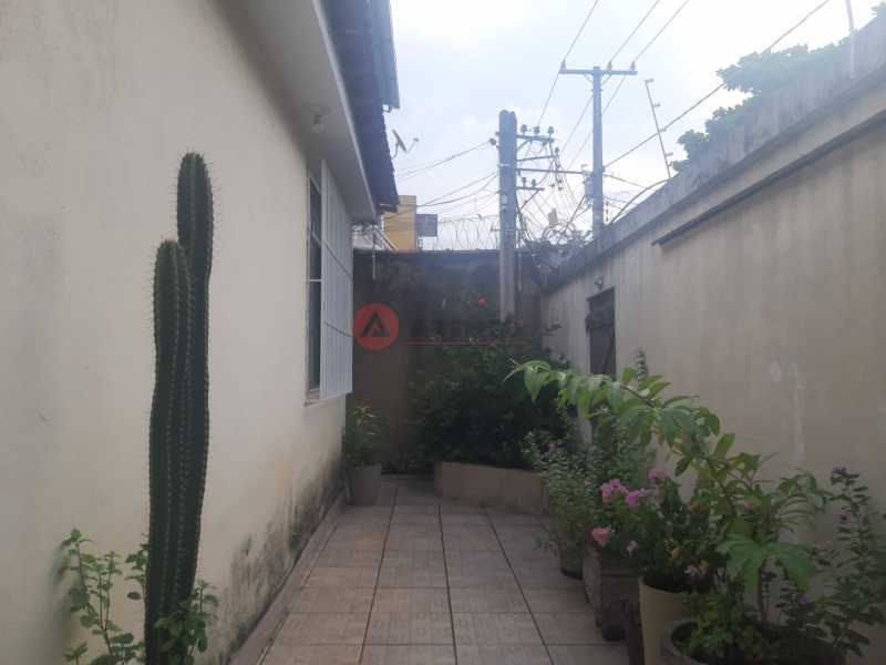Frente da casa, - 28