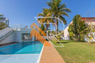 Ótima localização - À venda casa com 05 quartos, com 800m de terreno em Camboinhas, Região Oceânica de Niterói - RJ - NTCA50004