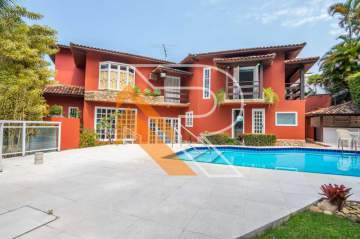 Ótima localização - Venda de casa duplex dentro de condomínio com 1258 m de terreno, com 05 quartos, em Piratininga - Região Oceânica de Niterói - RJ - NTCN50005