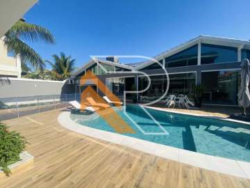 Imperdível - À venda casa duplex com 5 quartos, com 700 m - Camboinhas - Região Oceãnica - Niterói - RJ. - NTCA50007