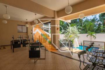Imperdível - À venda casa triplex dentro de condomínio, com 05 quartos, sendo 04 suítes, com 450 m² de área construída e 600 m² de terreno em Camboinhas - Região Oceânica de Niterói/RJ. - NTCN50007