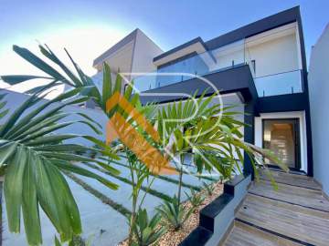 Imperdível - À venda Casa com 04 quartos, 247m² de área construída em Camboinhas, Região Oceânica de Niterói - RJ - NTCA40021
