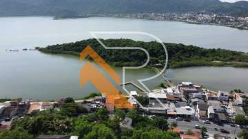 Ótima localização - À Venda terreno com 536m², com vista deslumbrante para a Lagoa de Piratininga, Região Oceânica de Niterói - RJ - NTLT00002