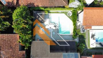 Ótima localização - À venda casa alta padrão dentro de condomínio com 04 quartos, 02 suítes, 350m² de área construída em Itacoatiara, Região Oceânica de Niterói - RJ. - NTCN40030