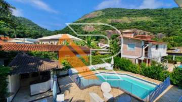 Ótima localização - À venda casa alta padrão dentro de condomínio com 04 quartos, 02 suítes, 350m² de área construída em Itacoatiara, Região Oceânica de Niterói - RJ. - NTCN40030