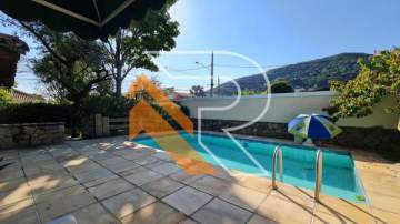 Ótima localização - À Venda casa com 04 quartos, sendo 01 suíte com 760m² - Santo Antônio- Região Oceânica de Niterói-RJ - NTCA40023