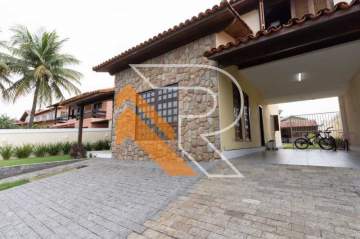 À venda casa com 05 suítes, 300m² de área construída e terreno de 588m² em Camboinhas, Região Oceânica de Niterói - RJ - NTCA50011