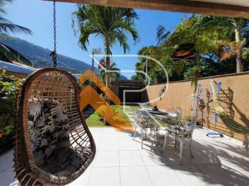 Ótima localização - À Venda casa duplex com 180 m² de área total e 153.93 m² de área útil em Piratininga, Região Oceânica de Niterói- RJ. - NTCA30023