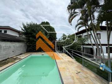 Imperdível - À venda casa alto padrão, 06 quartos, sendo 01 suíte, 424m² em Itaipu, Região Oceânica de Niterói- RJ. - NTCN60007