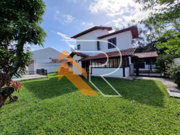 Ótima localização - À Venda Casa 03 quartos em Camboinhas, Região Ocêanica- Niterói, RJ - NTCA30039
