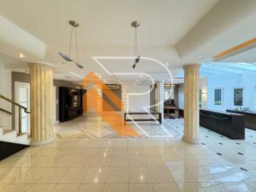 Imperdível - À venda mansão duplex dentro de condomínio em Itaipu, Região Oceânica de Niterói - RJ. - NTCN60009