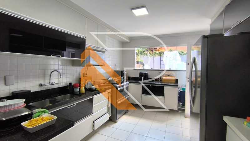 10 WhatsApp Image 2025-10-07 a - 10