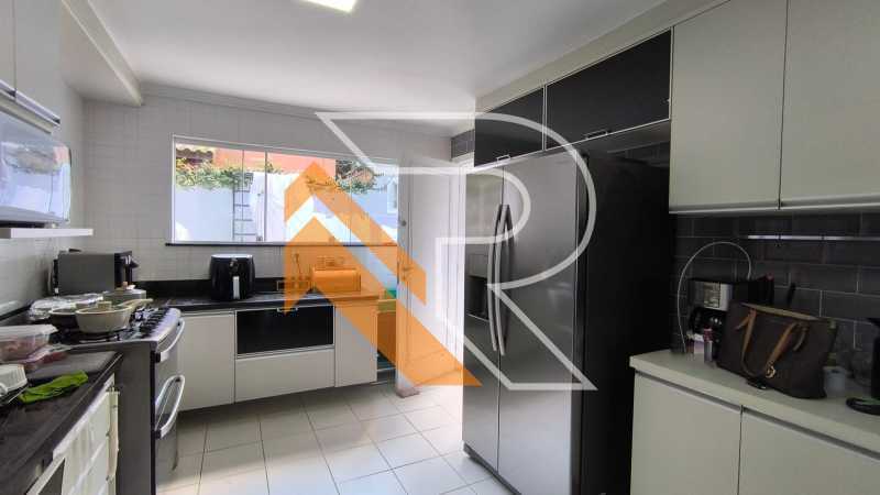 11 WhatsApp Image 2025-10-07 a - 11