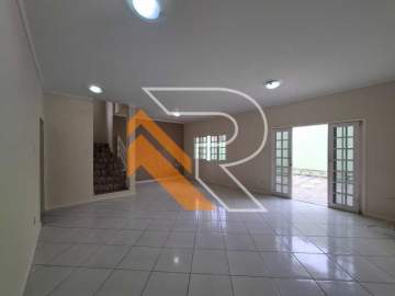 Imperdível - À Venda Casa Duplex com 03 quartos no Condomínio Terra Verde, Itaipu Região Oceânica de Niterói-RJ. - NTCN30035
