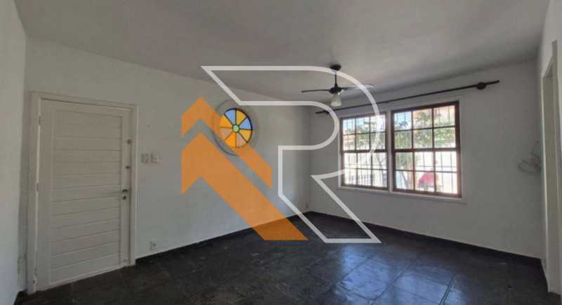 Conheça 3 do imóvel - À Venda Casa de 05 Quartos na Quadra da Praia de Piratininga, Região Oceânica Niterói- RJ. - NTCA50020 - 3 3 - 3