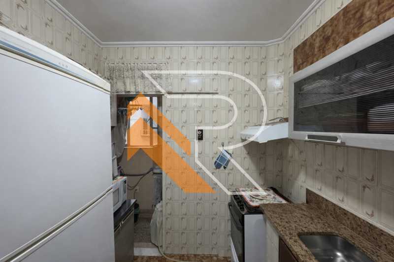 C305445E-9FE0-4726-8F15-D9AA7F - 25