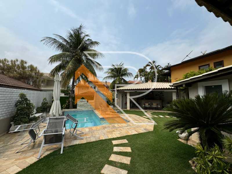 988de735-11b1-46f7-aba3-b3c0c1 - 2