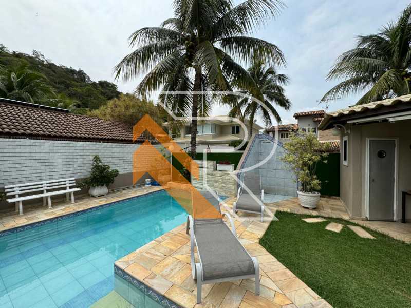 c0e8b195-a389-4ef6-8c6c-ff227c - 3