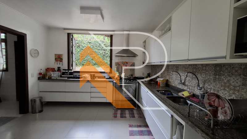 Conheça 19 do imóvel - À Venda Casa linear 04 Quartos em Condomínio, Itaipu- Região Oceânica de Niterói/RJ. - NTCN40067 - 20 19 - 20