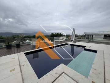 Imperdível - À venda casa singular dentro de condomínio, com 04 quartos, com 900m² de terreno em Camboinhas - Região Oceânica de Niterói/RJ. - NTCN40069