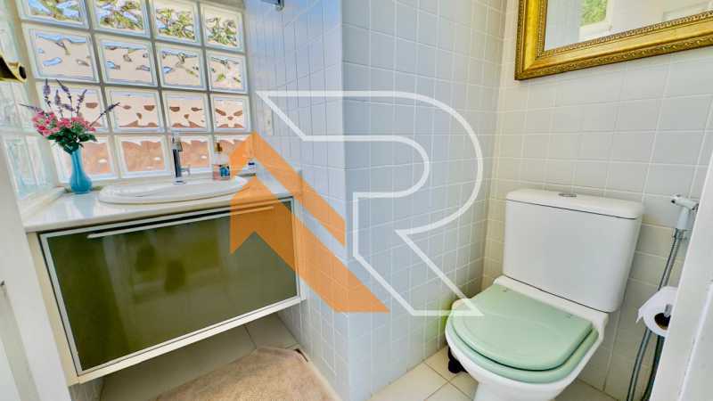 eaf0f8bc-80a9-49fc-aea0-fdc4c7 - 8