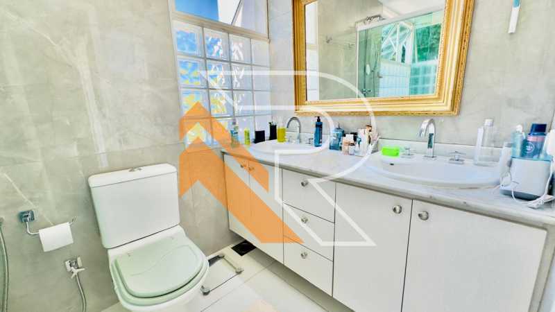 7f577e38-0101-4dd0-91ec-1af3f9 - 23