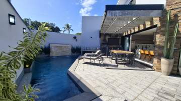 Ótima localização - À venda Casa duplex com 03 quartos em Camboinhas, Região Oceânica de Niterói - RJ - NTCA30053