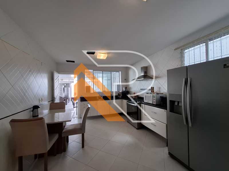 Conheça 10 do imóvel - À Venda Casa Duplex com 05 Quartos em Itaipu, Região Oceânica de Niterói-RJ. - NTCA50026 - 9 10 - 9