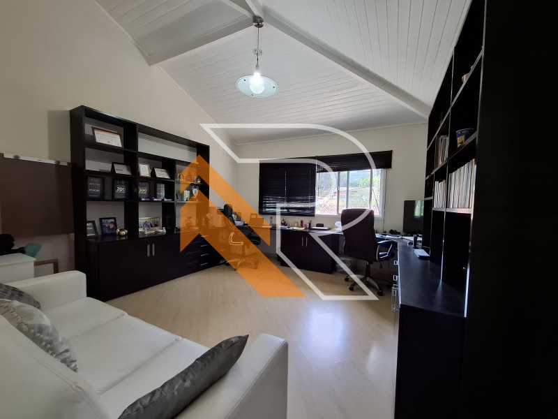 Conheça 25.3 do imóvel - À Venda Casa Duplex com 05 Quartos em Itaipu, Região Oceânica de Niterói-RJ. - NTCA50026 - 24 25.3 - 24
