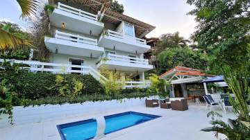 Condomínio JARDIM UBÁ II - Imperdível - À venda casa triplex dentro de condomínio, com 04 quartos, sendo 03 suítes, 480m² de área construída em Itaipu, Região Oceânica de Niterói - RJ - NTCN40008
