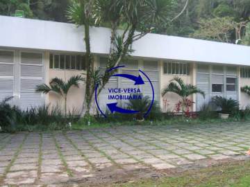 Alto da Boa Vista, junto à Pracinha do Alto. Linda casa para diversas finalidades residenciais ou não residenciais, 1.000m² construídos, em meio ao verde, 30 vagas. - 966
