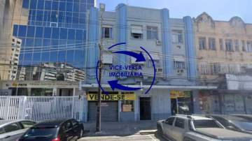 Ótima localização! - Ampla loja, na Praça da Bandeira nº305, loja A, à venda com financiamento bancário ou direto com proprietário, no coração da Praça da Bandeira. Melhor logística da cidade! - 1285-A