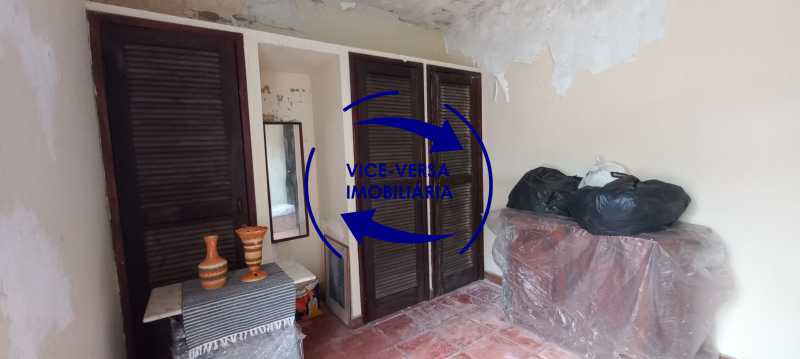 Quarto - 12
