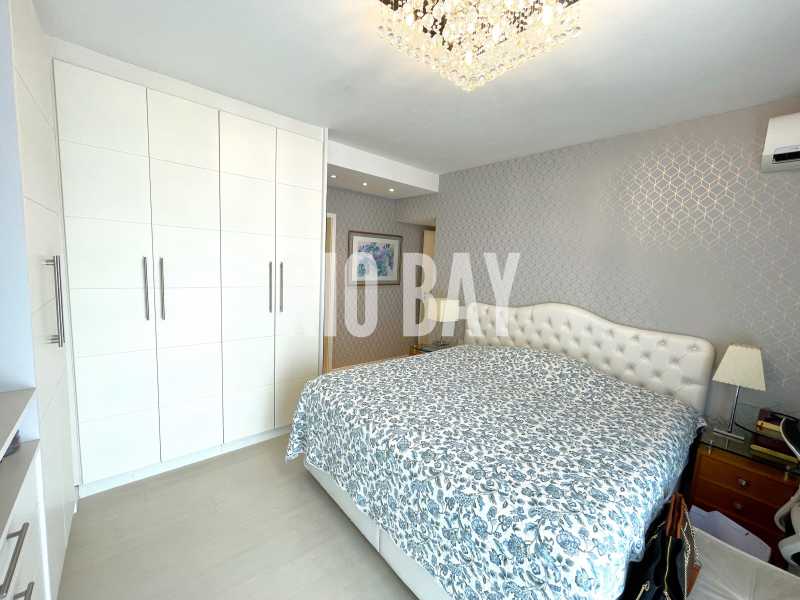 RIO BAY 11 - 12